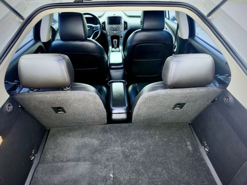 Used 2015 Chevrolet Volt Premium w/ Premium Trim Package image 24