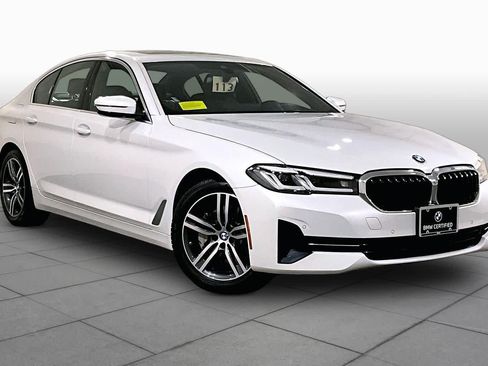 Used 2023 BMW 530i xDrive w/ Premium Package AWD/4WD image 2