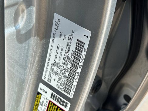 Used 2025 Toyota Tacoma SR AWD/4WD image 34