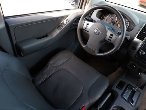Used 2012 Nissan Frontier SL image 23