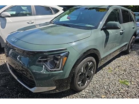 Used 2023 Kia Niro Wave FWD image 1