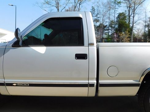 Used 1993 Chevrolet Silverado 1500 2WD Regular Cab image 12