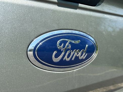 Used 2019 Ford F150 XLT w/ Equipment Group 302A Luxury AWD/4WD image 35