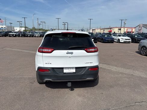 Used 2015 Jeep Cherokee Limited w/ Luxury Group AWD/4WD image 6