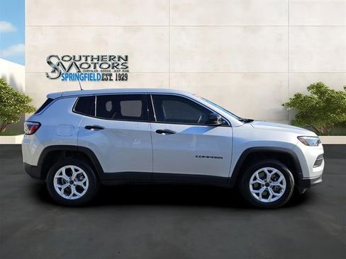 Used 2025 Jeep Compass Sport AWD/4WD image 6