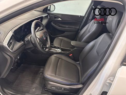 Used 2025 Buick Encore GX Sport Touring w/ Advanced Technology Package image 27