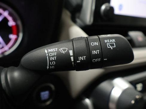 Used 2023 Toyota RAV4 XLE AWD/4WD image 36