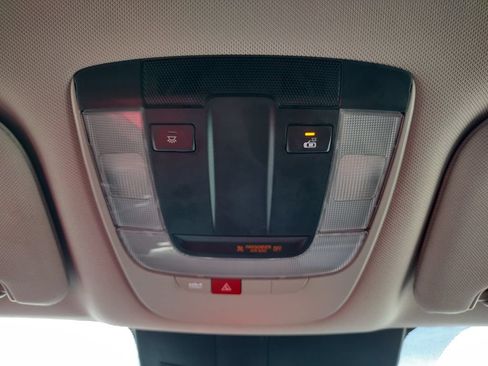 Used 2024 Kia Sorento S AWD/4WD image 31