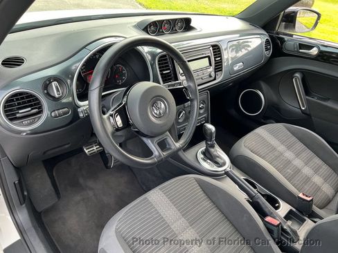 Used 2012 Volkswagen Beetle Launch Edition image 35