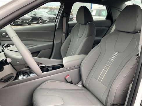 New 2026 Hyundai Elantra SEL Sport Premium FWD image 9