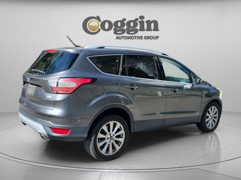 Used 2017 Ford Escape Titanium image 5