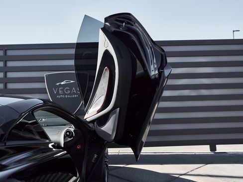 Used 2025 McLaren GTS Base image 25