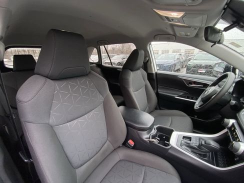 Certified 2025 Toyota RAV4 XLE image 22