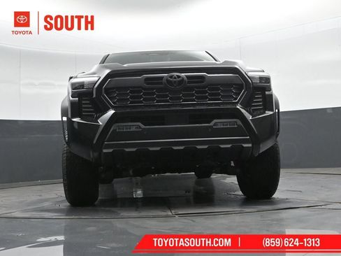 New 2026 Toyota Tacoma TRD Off-Road w/ TRD Off Road Upgrade Package AWD/4WD image 39