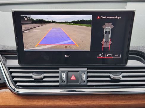 Used 2023 Audi Q5 2.0T Premium w/ Convenience Package image 25