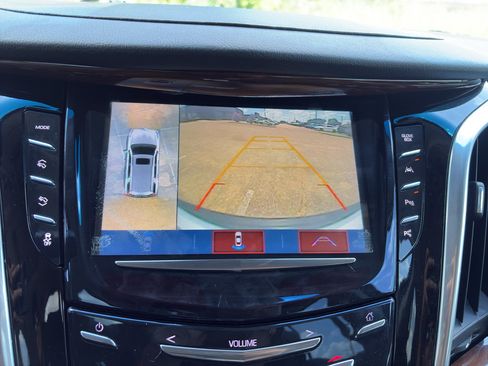 Used 2019 Cadillac Escalade Luxury RWD image 26