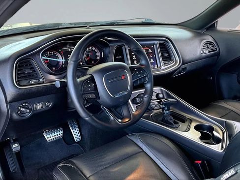 Used 2018 Dodge Challenger SXT Plus RWD image 14