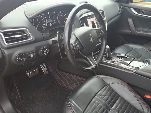 Used 2021 Maserati Ghibli Trofeo image 6