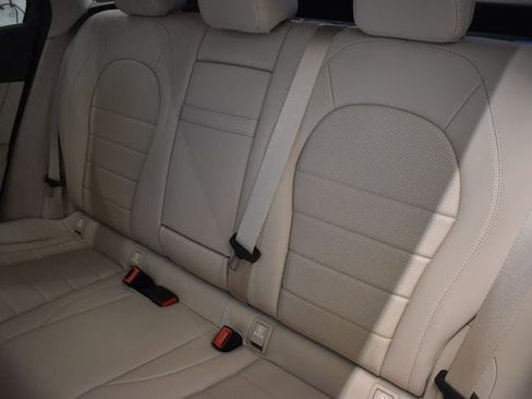 Used 2022 Mercedes-Benz GLC 300 4MATIC image 7