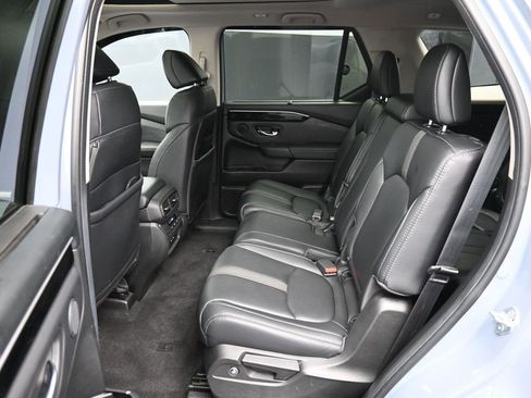 Certified 2024 Honda Pilot Touring image 22