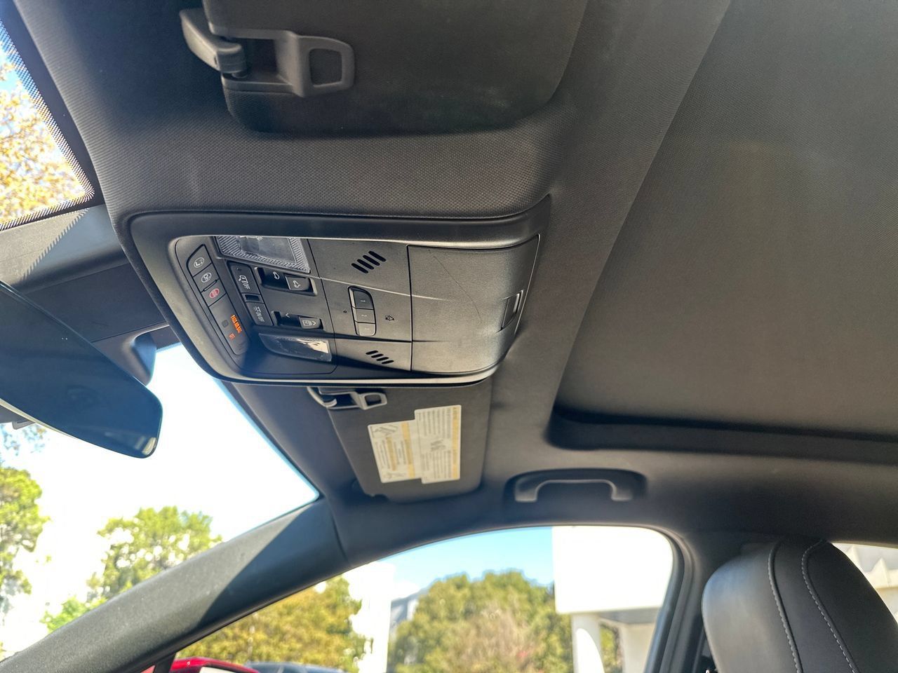 Used 2019 Cadillac XT4 Premium Luxury FWD image 21