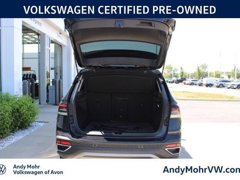 Used 2025 Volkswagen Taos SE w/ Panoramic Sunroof Package AWD/4WD image 10