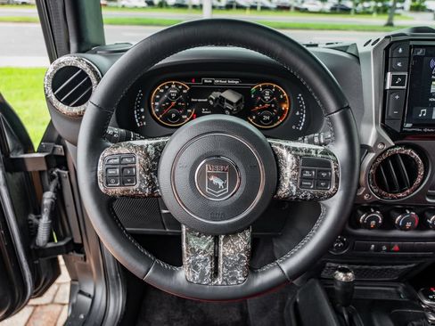 Used 2017 Jeep Wrangler Unlimited Sport w/ Quick Order Package 24S AWD/4WD image 21