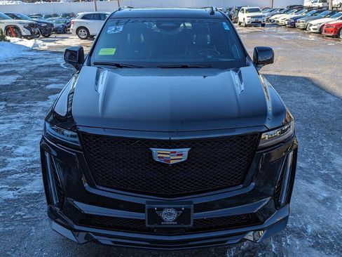 Used 2023 Cadillac Escalade V image 3