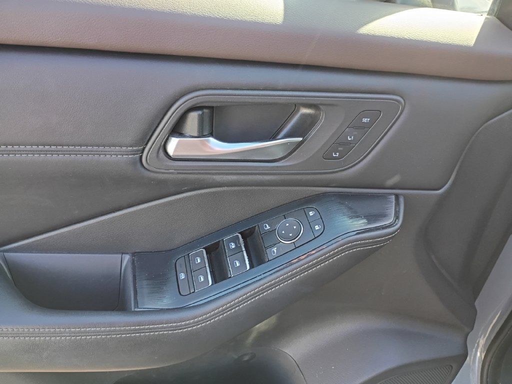 Used 2023 Nissan Rogue SL w/ SL Premium Package AWD/4WD image 29