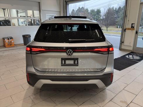 New 2026 Volkswagen Tiguan SE image 5