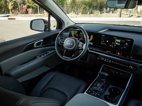 New 2026 Kia Carnival LXS image 15