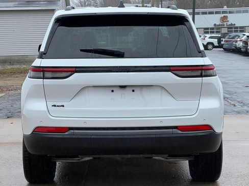 New 2026 Jeep Grand Cherokee Limited w/ Limited Altitude Package AWD/4WD image 43