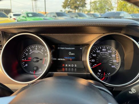 Used 2019 Ford Mustang Premium RWD image 13
