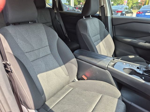 Used 2025 Nissan Rogue SV FWD image 33