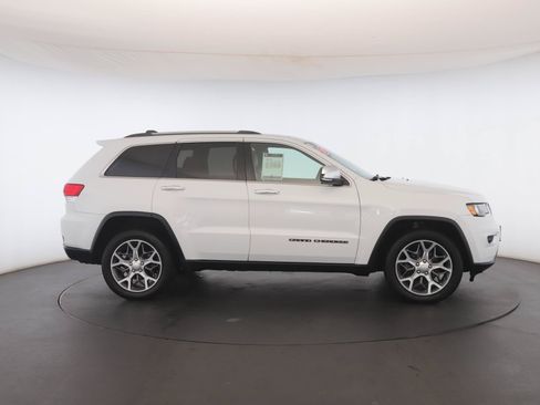 Used 2019 Jeep Grand Cherokee Limited AWD/4WD image 22
