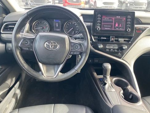 Used 2023 Toyota Camry SE image 11