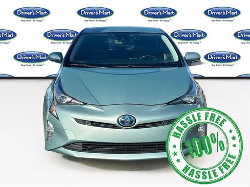 Used 2018 Toyota Prius Four Touring image 2