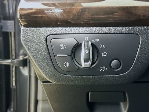 Used 2018 Audi Q5 2.0T Premium AWD/4WD image 12