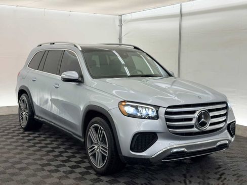Used 2024 Mercedes-Benz GLS 450 4MATIC image 8