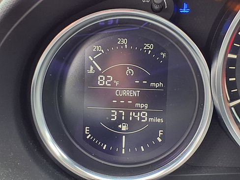 Used 2020 MAZDA MX-5 Miata Sport RWD image 24