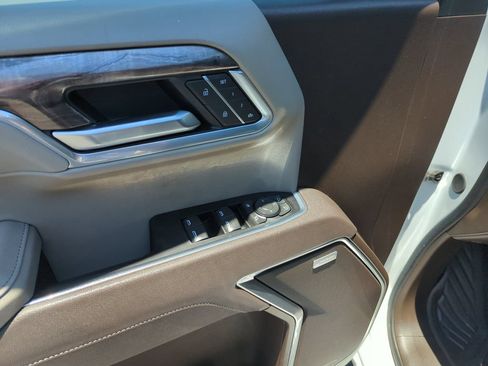 Used 2025 Chevrolet Silverado 1500 LTZ w/ LTZ Premium Texas Edition AWD/4WD image 18
