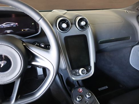 Used 2023 McLaren GT image 9