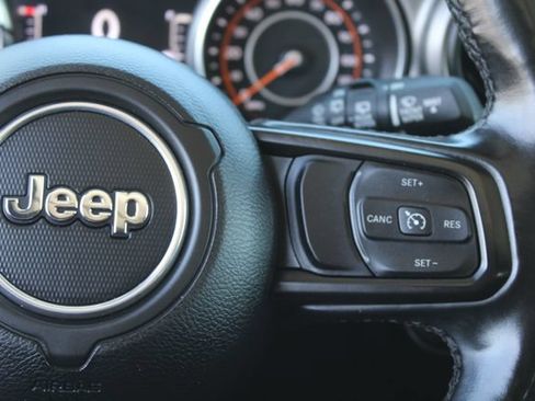 Used 2022 Jeep Wrangler Unlimited Sport AWD/4WD image 21