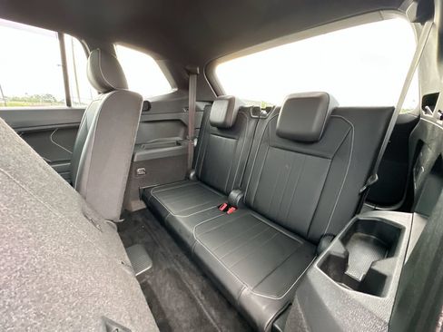 Used 2022 Volkswagen Tiguan SE R-Line FWD image 28