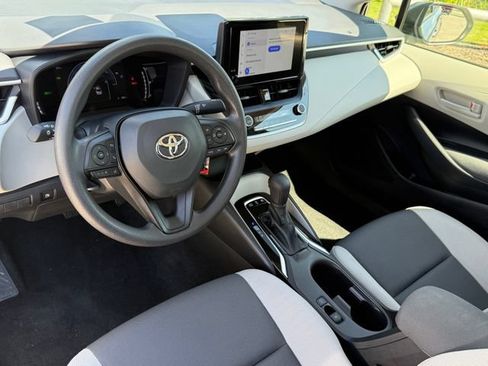 Used 2026 Toyota Corolla LE FWD image 9