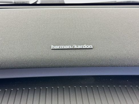 New 2026 Volvo EX30 Plus w/ Protection Package Premier image 18