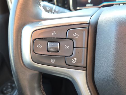 Used 2024 Chevrolet Silverado 2500 LTZ w/ LTZ Premium Package image 32