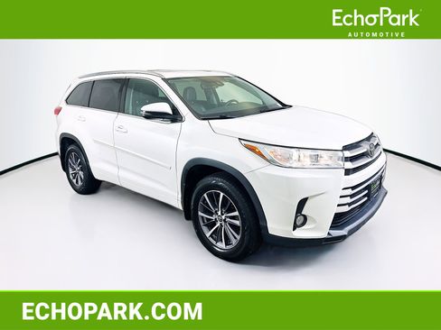 Used 2018 Toyota Highlander XLE image 1