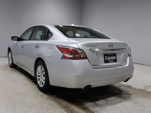 Used 2015 Nissan Altima 2.5 S w/ Power Driver Seat Package image 4