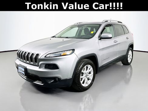 Used 2018 Jeep Cherokee Latitude image 4